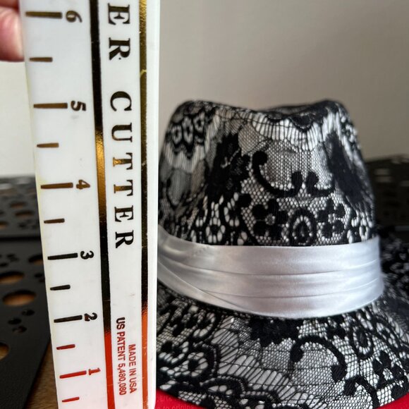 NWOT Modern Stylish Black Laced and Silver Classic Preppy Fedora Polyester - Picture 10 of 16